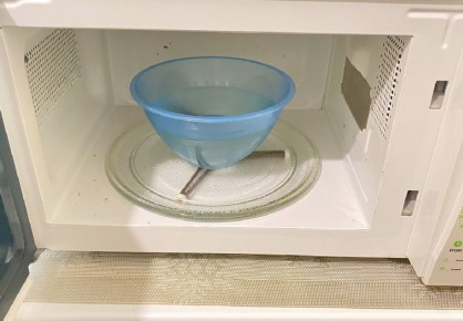 Легкая чистка микроволновки: за 5 минут к идеальному результату