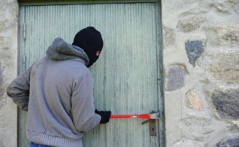 Как действовать, если на даче произошла кража