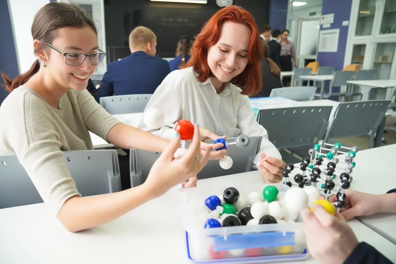 Как учителям региона удалось заинтересовать школьников наукой, инженерными профессиями и медициной? Как учителям региона удалось заинтересовать школьников наукой, инженерными профессиями и медициной?