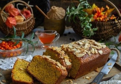 Необычный манник: сладкое угощение с облепихой и маком