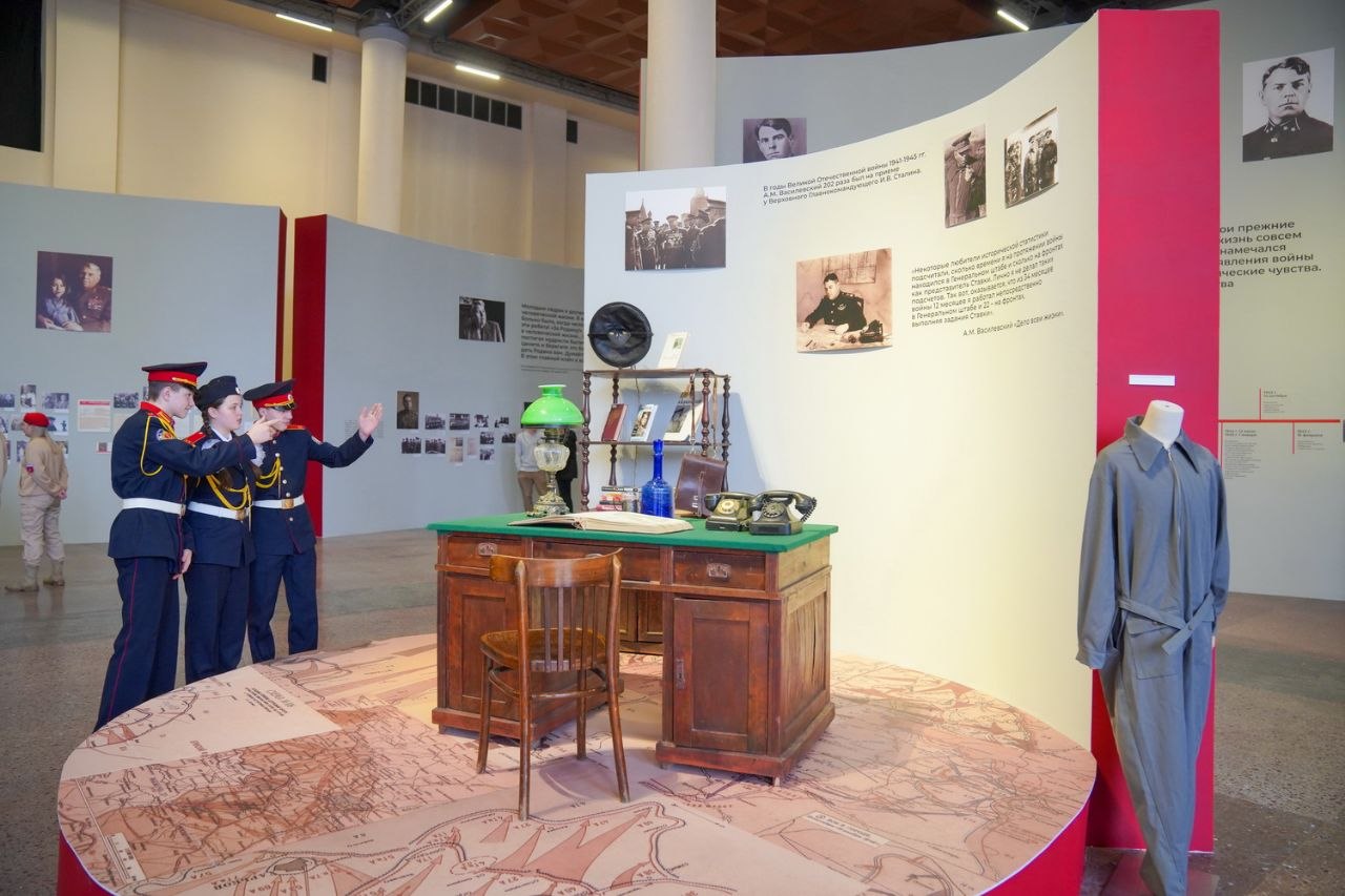 Владимир Путин поддержал историко-просветительский проект Ивановской области «Земля Героев» Владимир Путин поддержал историко-просветительский проект Ивановской области «Земля Героев»