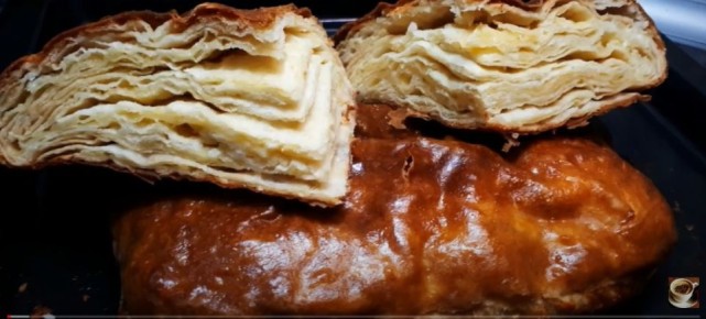 Легкие и вкусные слойки на кефире: идеальный вариант для ужина