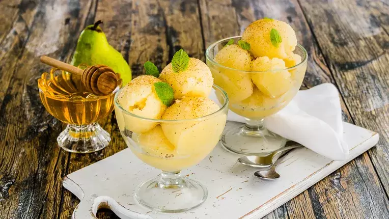 Лимонный сорбет с базиликом: освежающий десерт, который удивит ваших гостей