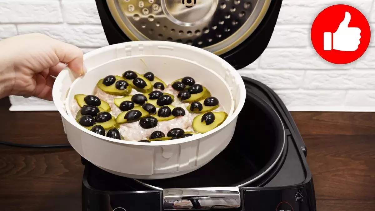 Куриная нежность с сырной корочкой: готовим на пару