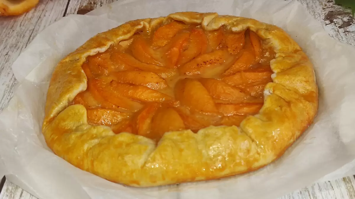 Летняя феерия вкуса: нежная галета с абрикосами