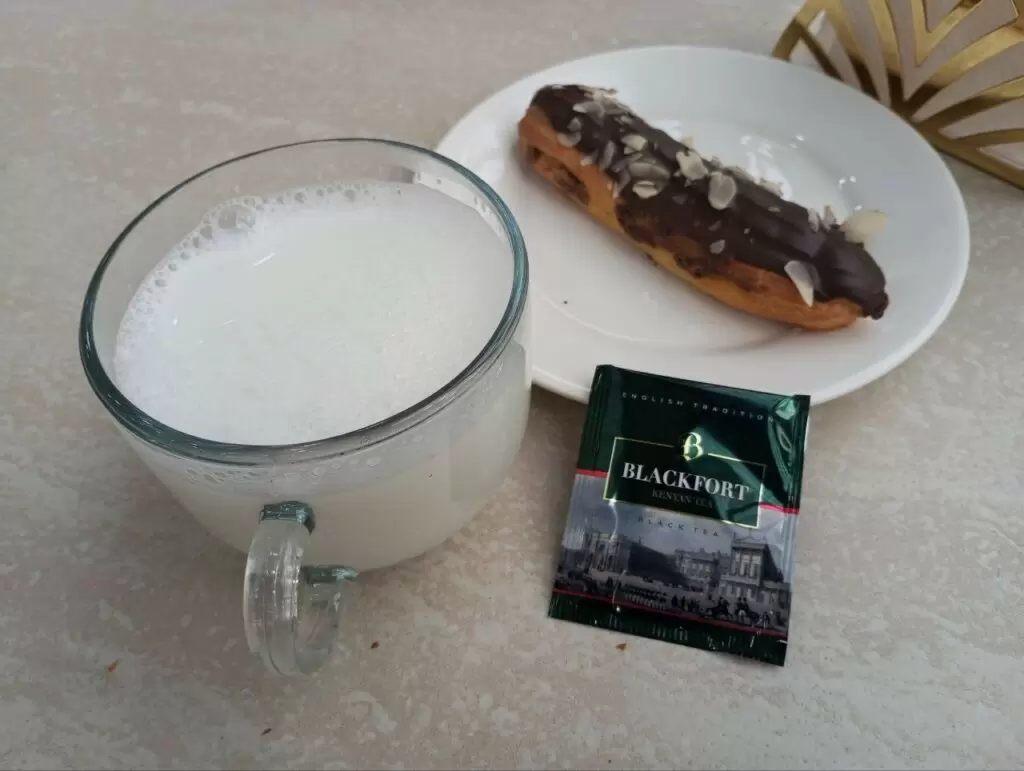 Тайны казахского чая: как молоко превращает напиток в искусство