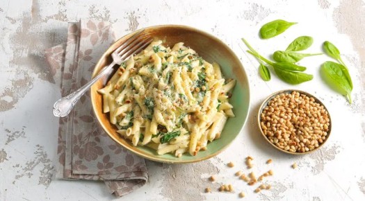 Паста с курицей и шпинатом: легкий ужин для всей семьи