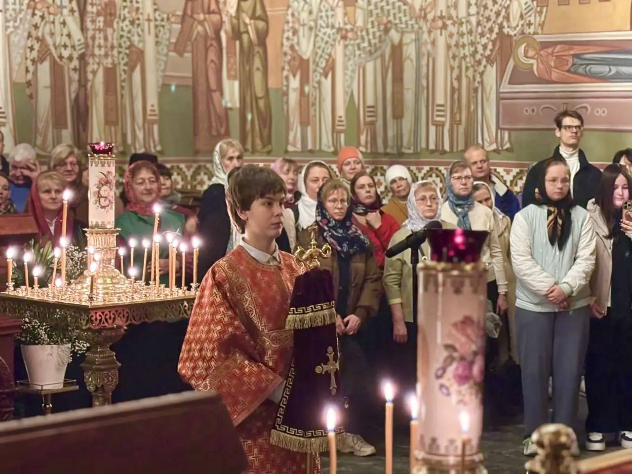 Пасхальные богослужения прошли во всех православных храмах Ивановской области Пасхальные богослужения прошли во всех православных храмах Ивановской области
