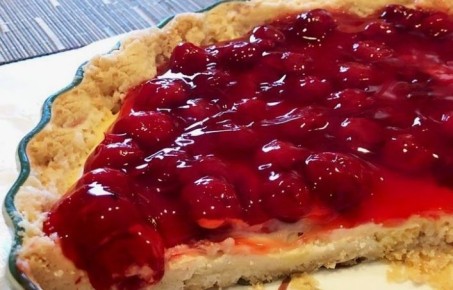 Нежный вишневый заварной крем: идеальный десерт для вашего стола