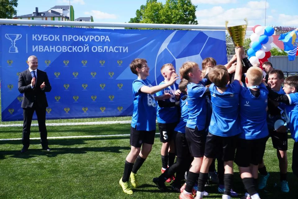 В Родниках завершился турнир по мини-футболу на призы прокурора Ивановской области В Родниках завершился турнир по мини-футболу на призы прокурора Ивановской области