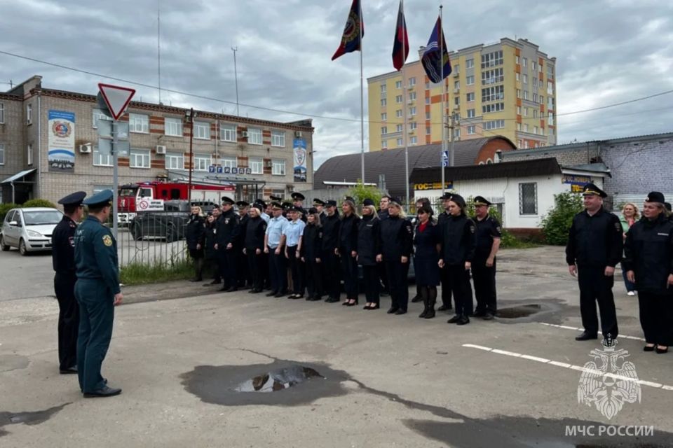 #БудниМЧС. Пожарно-тактическое занятие прошло на территории Управления ГИБДД УМВД России по Ивановской области Огнеборцы оперативно прибыли на объект и отработали действия по ликвидации условного пожара #БудниМЧС. Пожарно-тактическое занятие прошло на территории Управления ГИБДД УМВД России по Ивановской области Огнеборцы оперативно прибыли на объект и отработали действия по ликвидации условного пожара