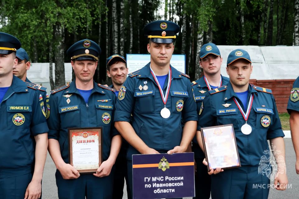 В Иванове определили лучшее звено газодымозащитной службы ЦФО В Иванове определили лучшее звено газодымозащитной службы ЦФО