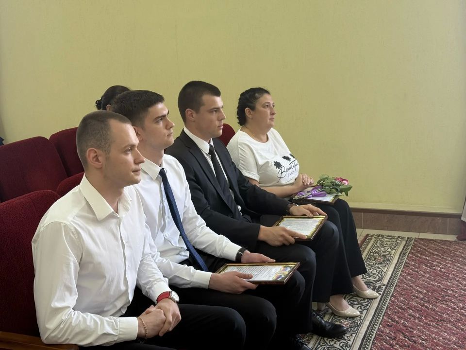 В следственном управлении состоялось торжественное мероприятие, посвященное принятию присяги молодыми сотрудниками В следственном управлении состоялось торжественное мероприятие, посвященное принятию присяги молодыми сотрудниками