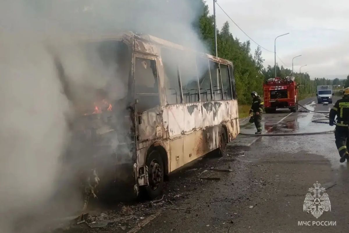 В Фурмановском районе загорелся автобус ПАЗ: пострадавших нет В Фурмановском районе загорелся автобус ПАЗ: пострадавших нет