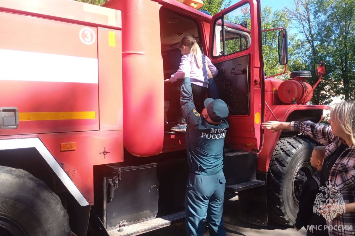 В Фурманове продолжается акция «Безопасные каникулы» В Фурманове продолжается акция «Безопасные каникулы»