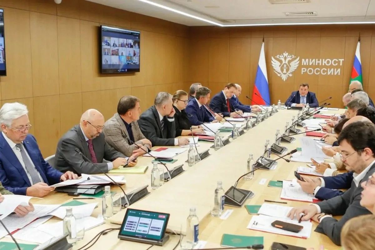В министерстве юстиции Российской Федерации состоялось заседание организационного комитета по подготовке юбилейного, пятнадцатого Петербургского международного юридического форума (ПМЮФ-2027)
