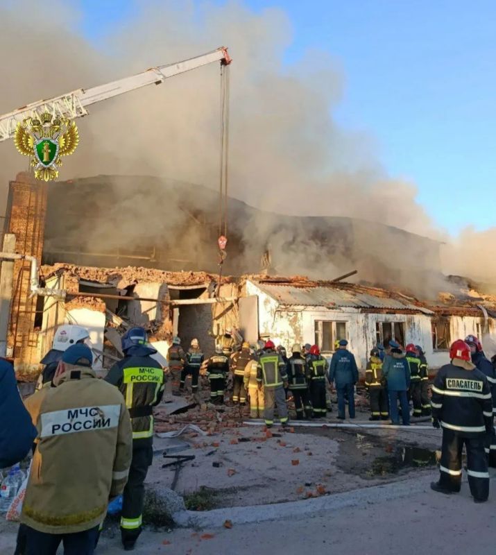 Прокуратура организовала проверку по факту пожара в производственном здании в областном центре