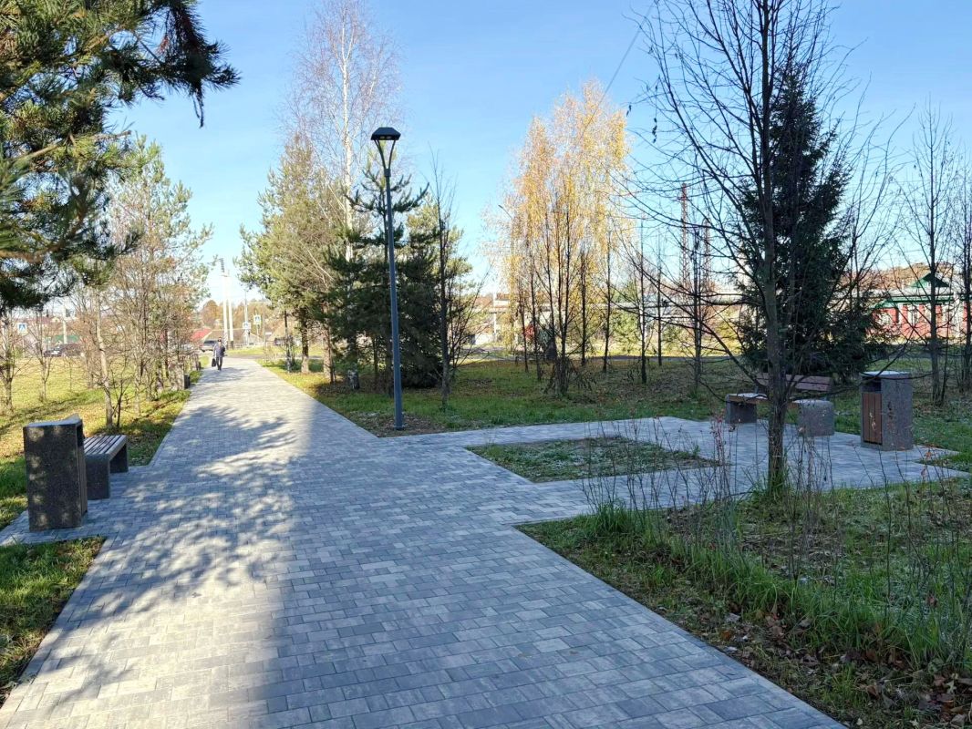 В Приволжске завершили благоустройство «Аллеи Победы» В Приволжске завершили благоустройство «Аллеи Победы»